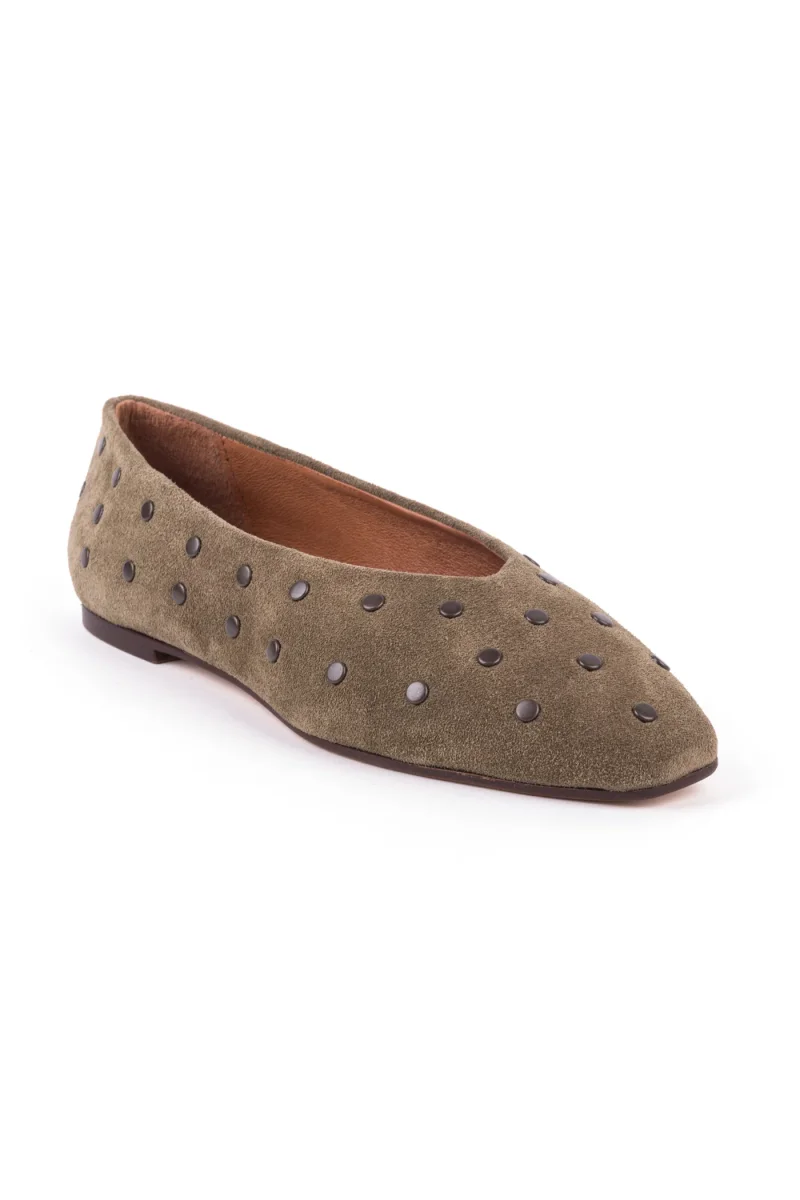 Sabrinas em croute com tachas douradas - Image 5