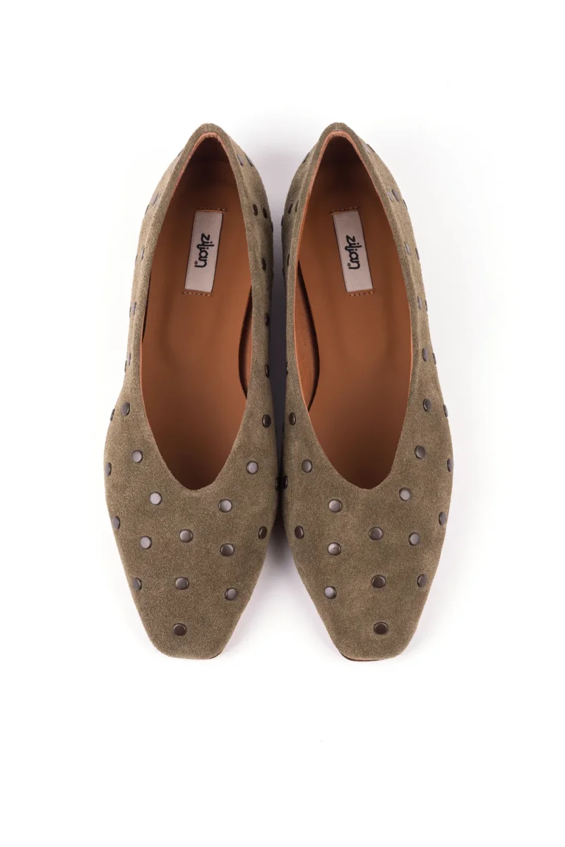 Sabrinas em croute com tachas douradas - Image 3